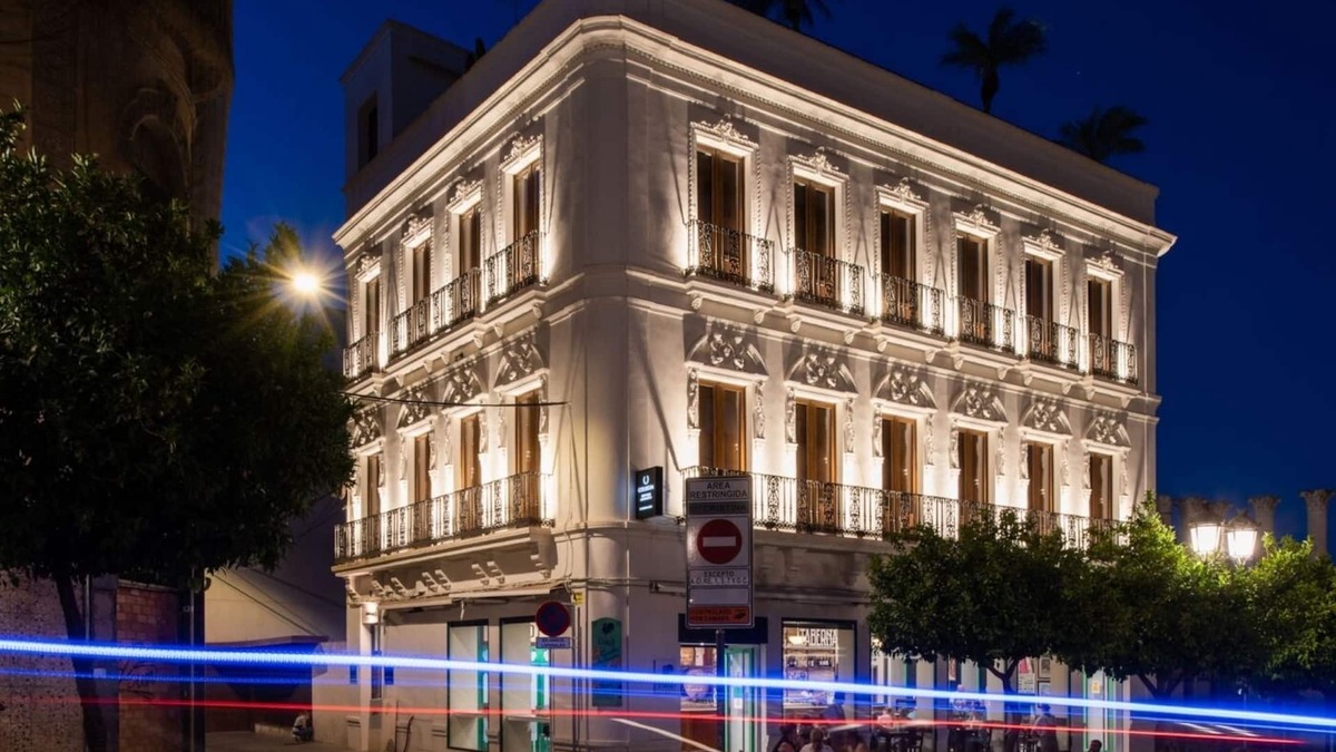 Distrito Centro Apartment | Hommyhomme Coliseum 201