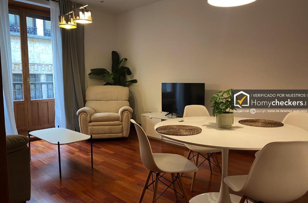 Centro Apartment | HomyAT PRIOR ORUS