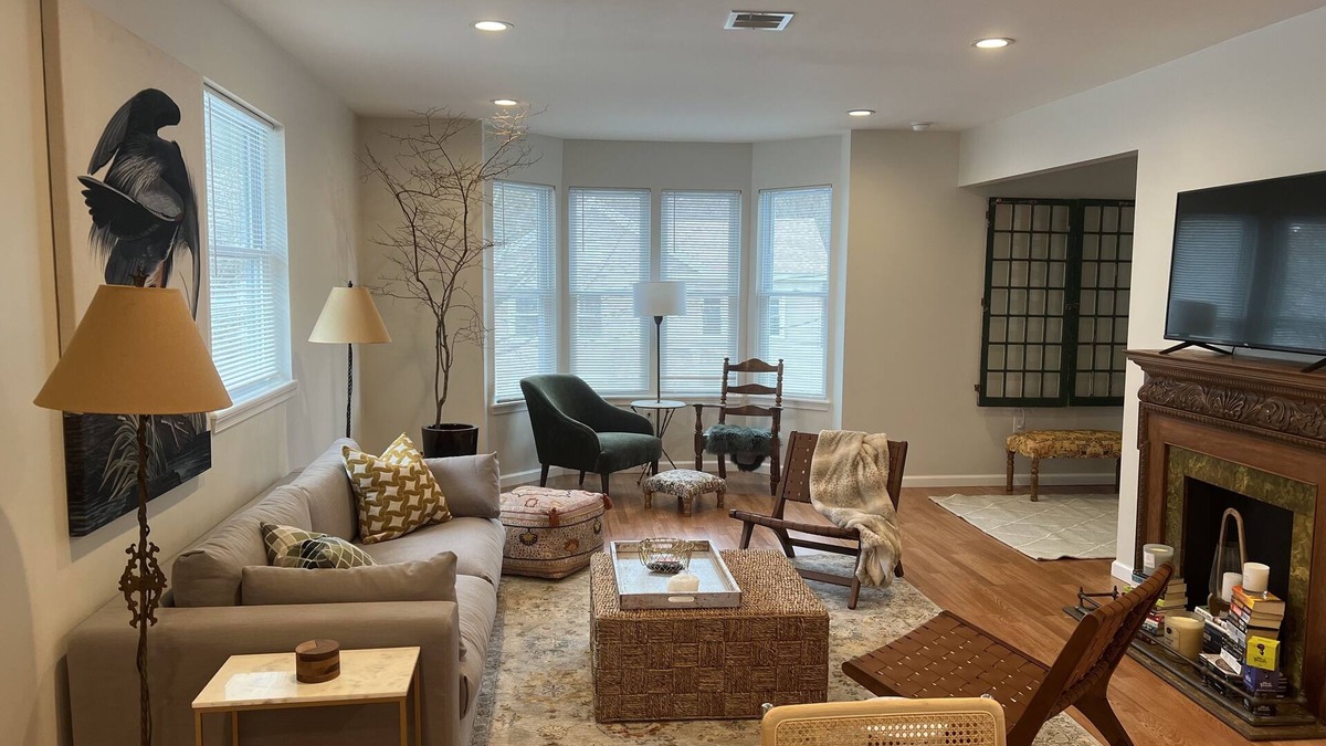 Honesdale Apartment | Honesdale Historic District Duplex 2 block from Mainstreet.