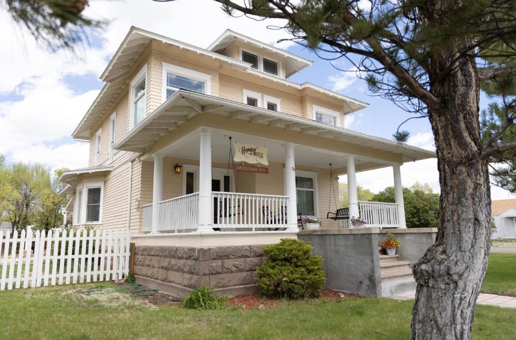 Monte Vista House | Honey Bee Manor in Monte Vista