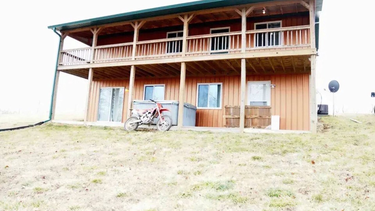 Watertown Cabin | Honey Holenn