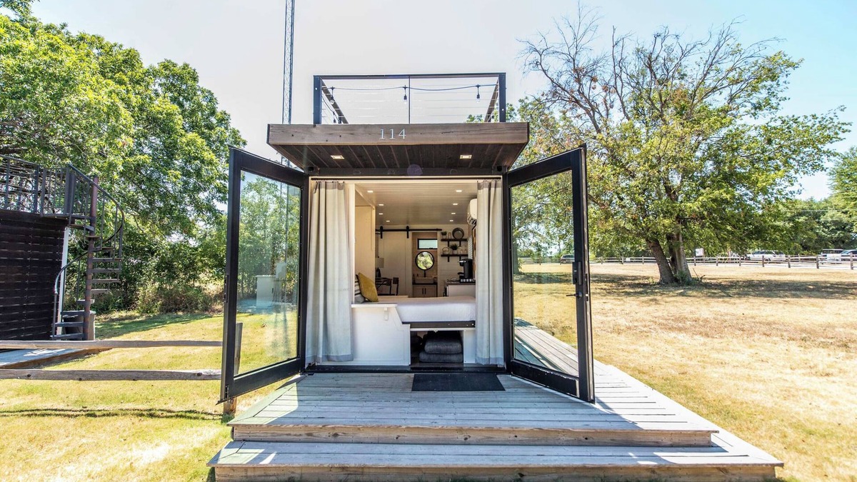 Waco House | Honeycomb Container Home | "Pickleball Court!"