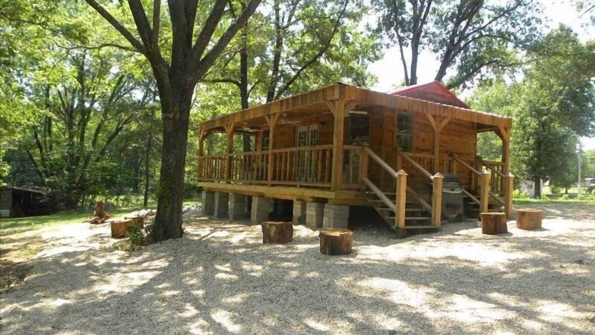 Disney Cabin | Honeymoon Studio Cabin, with Hot Tub in Disney Ok