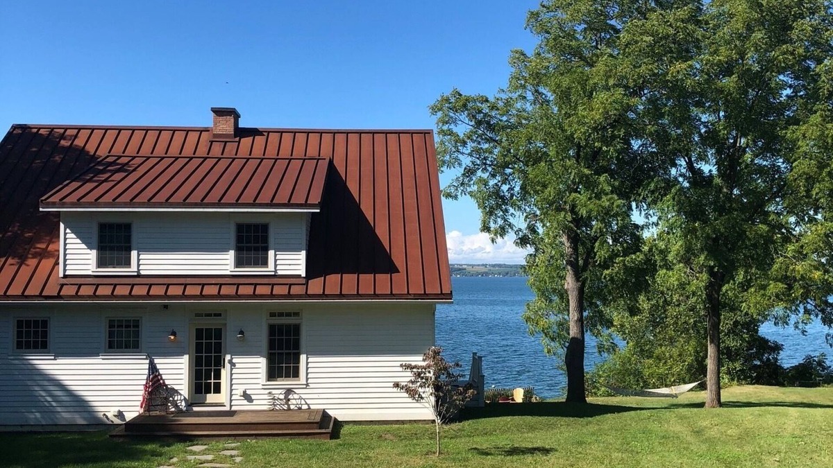 Town of Ledyard House | Honey’s Camp