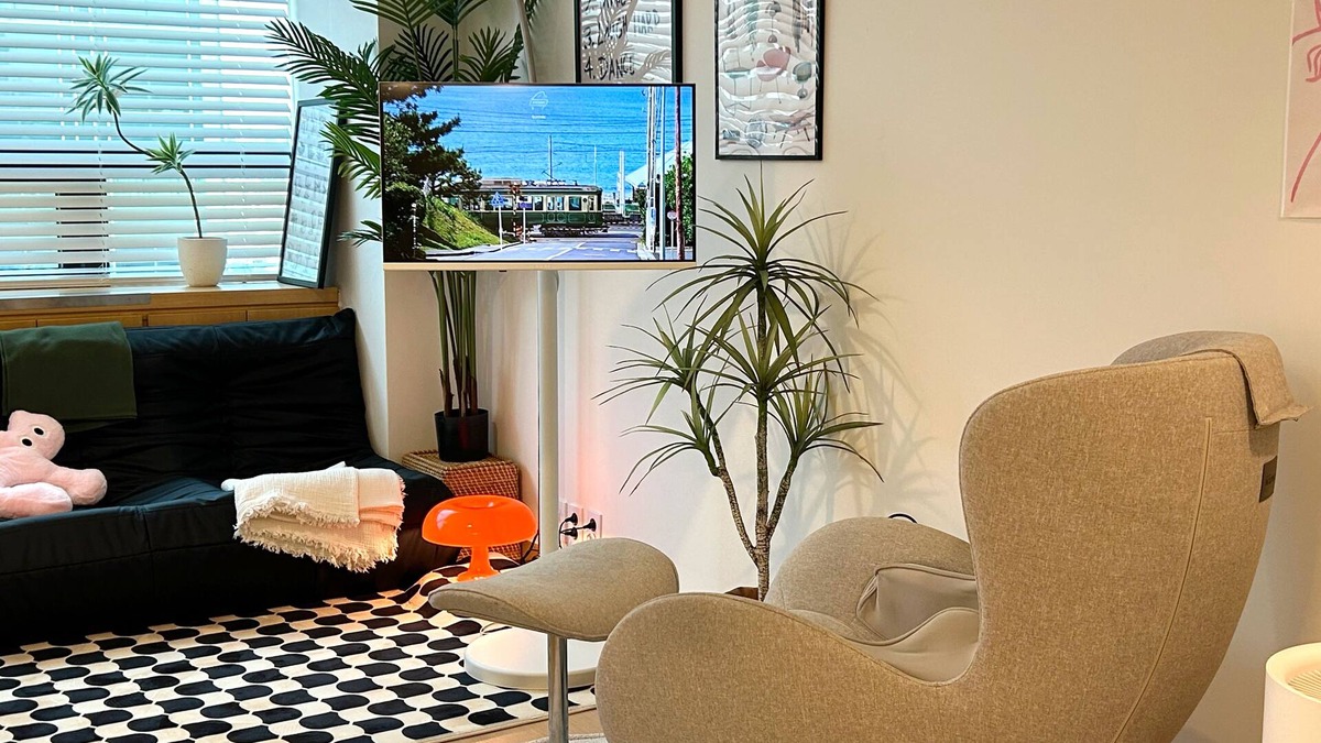 Seogyo-dong Apartment | Hongdae Station Direct Access New Opening with Massage Chair and AC