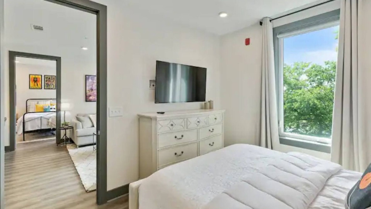 Rolling Mill Hill Condo | Honky Tonk Highway BNB
