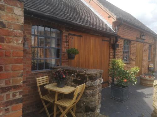 Barrow upon Trent Bed & Breakfast | Hood Lane Farm - The Parlour - Self Catering Ground Floor Apartment