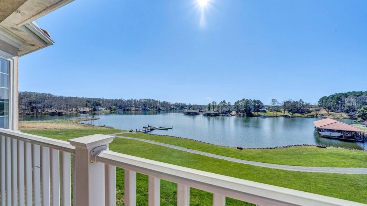 Moneta Villa | "Hook, Wine, and Sinker" Large 5-bed lakefront villa-pool, hot tub, and courts