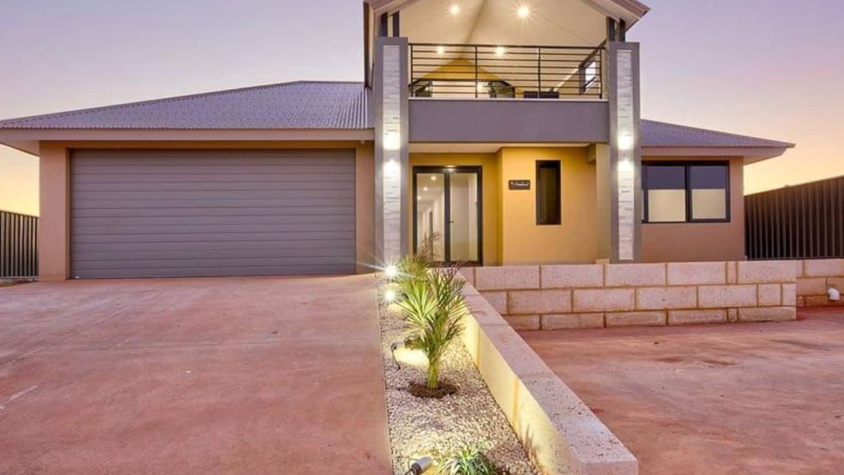 Exmouth House | Hooked - You'll be HOOKED on this beauty in no time.