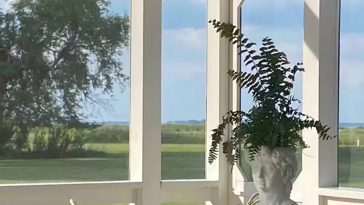 Fishing Creek House | Hoopers Island Victorian with 360 Water Views - experienced host