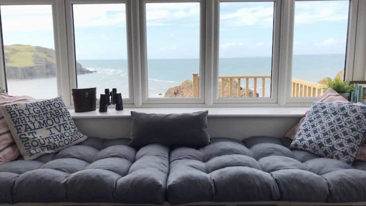 Hope-Cove House | Hope Cove, sleeps 2-9, glorious sea views, pet friendly