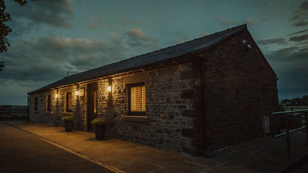 Litton Cottage | Hope Cross Stables - an award-winning fully accessible cottage