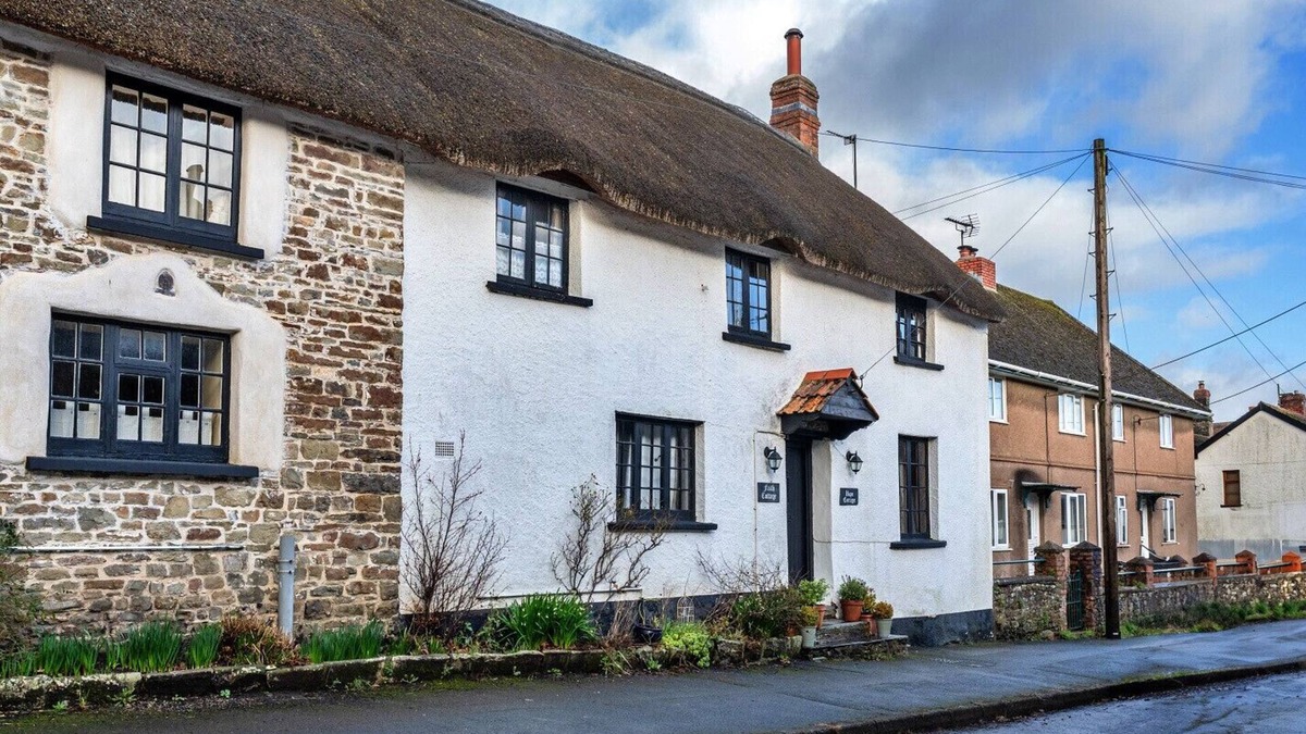 Chittlehampton Cottage | Hope Thatch