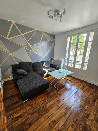 Drancy Villa | Horizon House