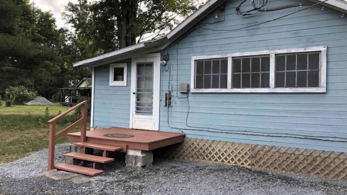 Manns Choice House | Horns Cabins- Mountain View Cabin 2 queen beds!