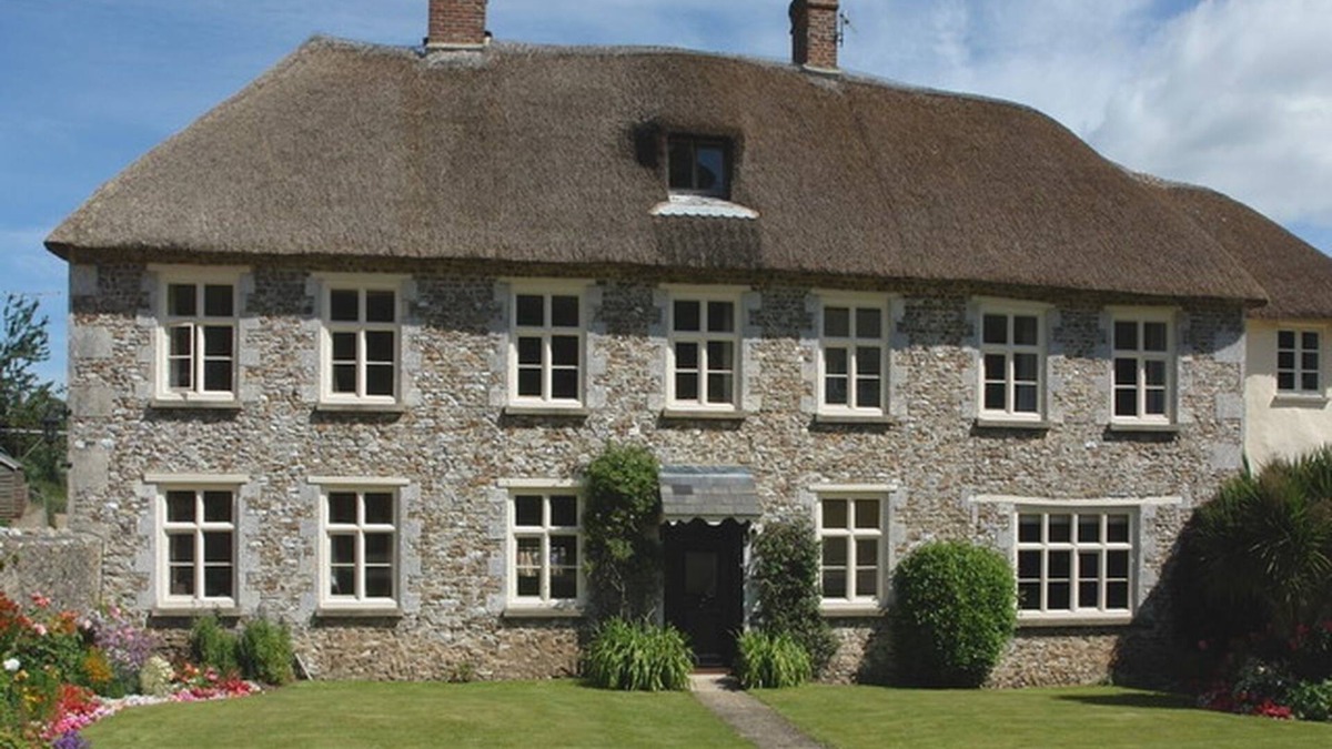 Colyton Cottage | HORNSHAYNE FARMHOUSE, pet friendly, with a garden in Farway