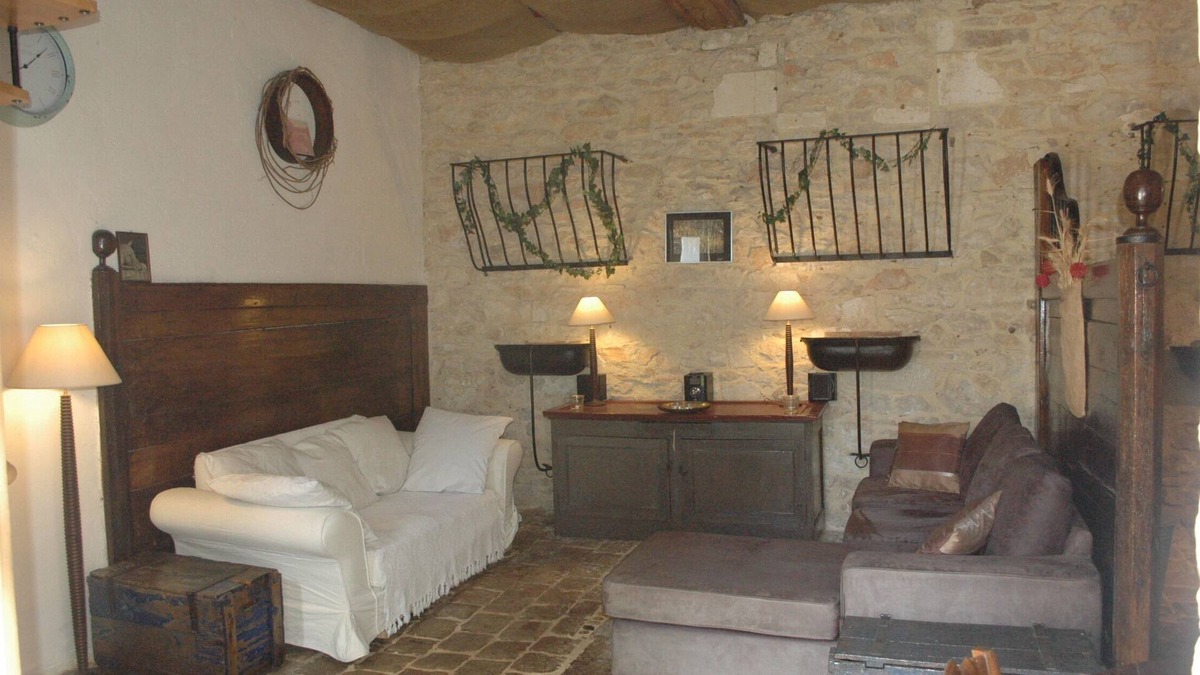Cubjac Cottage | Horse stable transformed into romantic cottage, Le Nid des Oiseaux