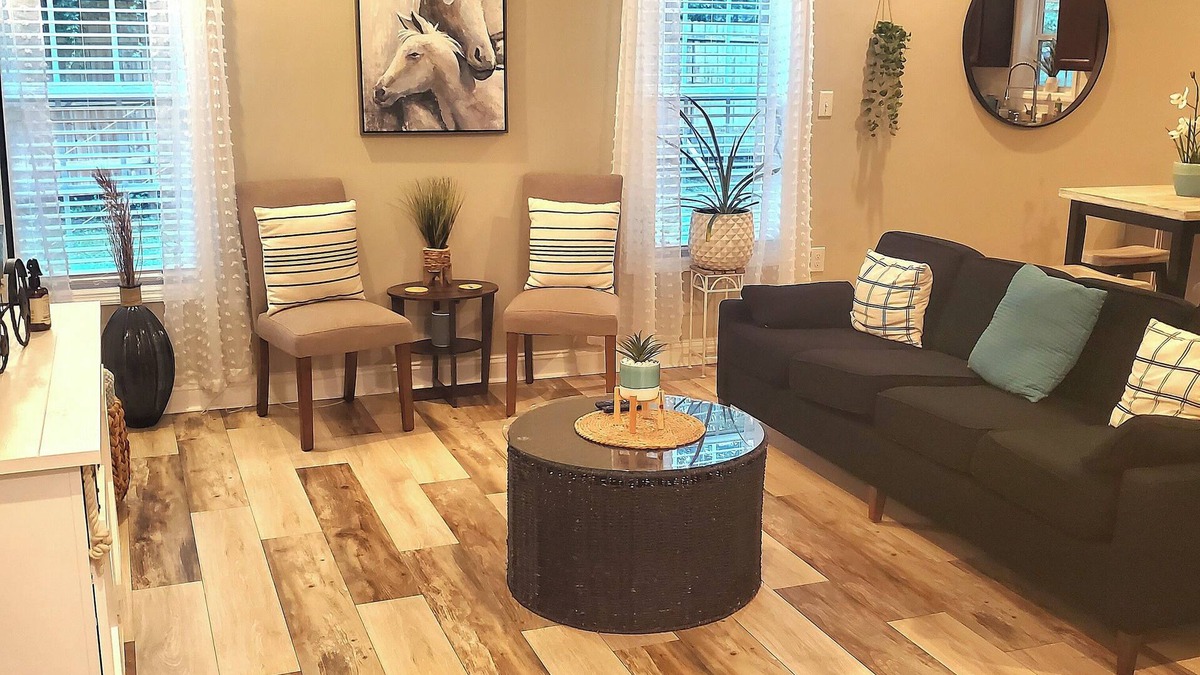 Comfort House | Horse Ranch Getaway