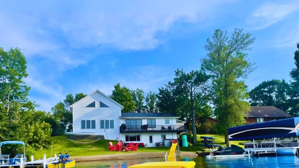 Turtle Lake Cabin | ★ Horseshoe Haven ★ Lake Home with Stunning Views★