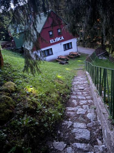 Pec pod Snezkou Cabin | Horská chata Eliška