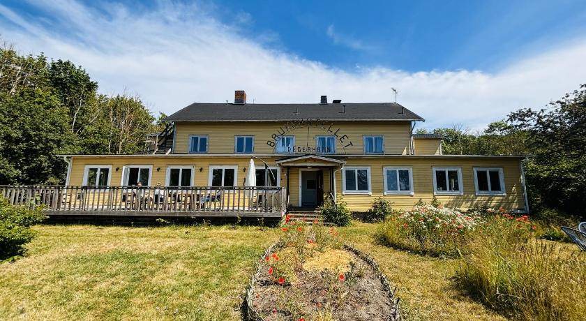 Degerhamn Hostel | Hostel ∙ 13 bedrooms ∙ 25 guests