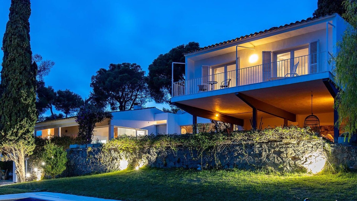 Vall-Llobrega House | Hospédate de Película