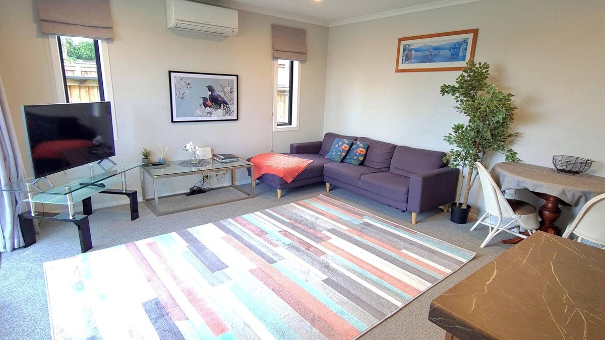 Hamilton House | Hospital Gem - close to shops and Mystery Creek