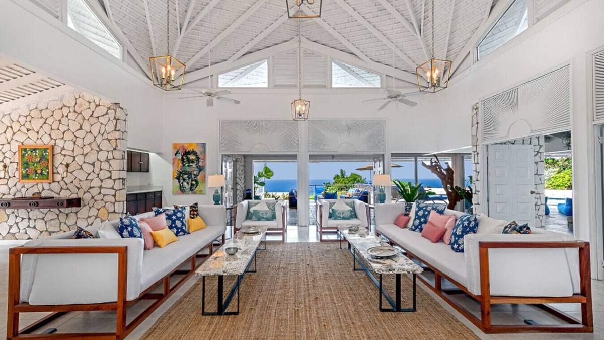 Montego Bay Villa | Hospitality Expert EDEN: View, Pool, Beach & Chef