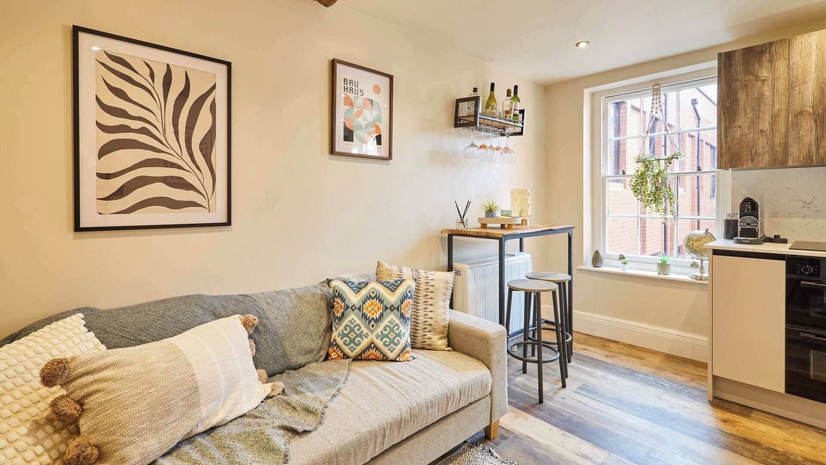 Pontrilas Apartment | Host & Stay | Apartment 8, Vinegar House