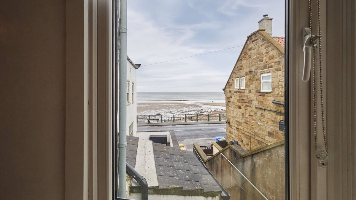 Sandsend House | Host & Stay | Beachside Cottage