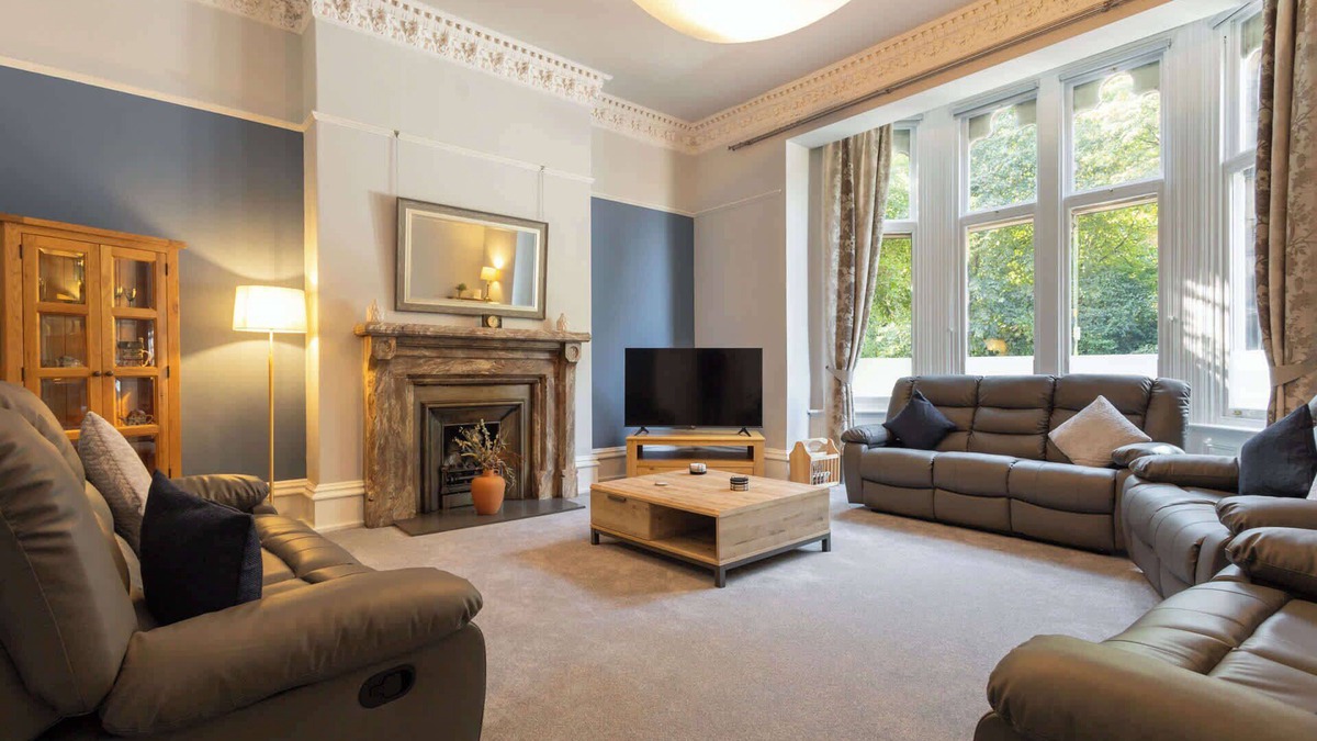 Carlisle House | Host & Stay | Chatsworth Townhouse I