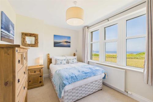 Bamburgh House | Host & Stay - Chirnells