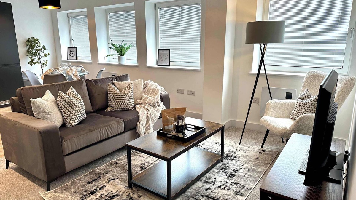 Waterloo Apartment | Host & Stay | Copper Box