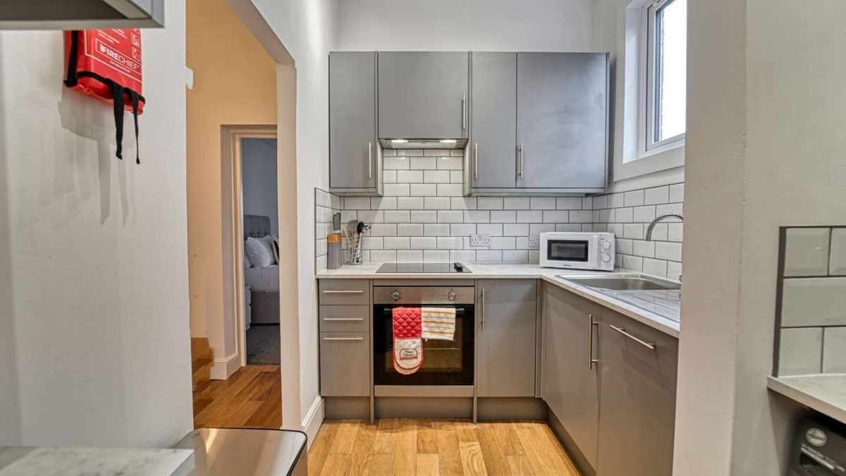 Lower Wick Apartment | Host & Stay | Droitwich Road Apartment