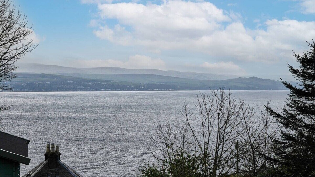 Innellan Apartment | Host & Stay | Freshwater River View