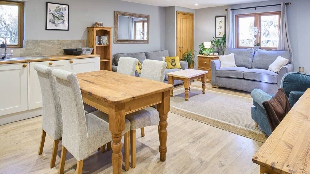 Aldington Ski Chalet | Host & Stay | Orchard Barn