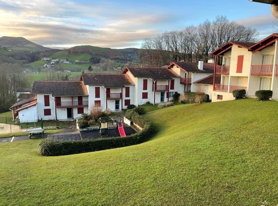 Souraide Apartment | HOSTA Piscine Vue Montagnes