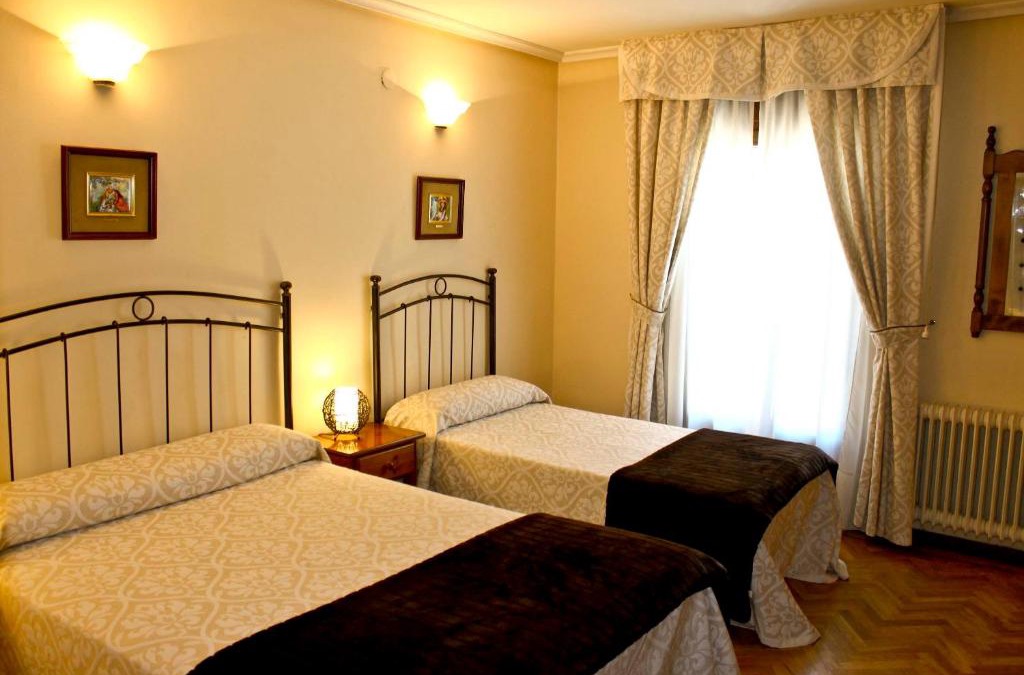 Old Town of Avila House | Hostal Alcántara