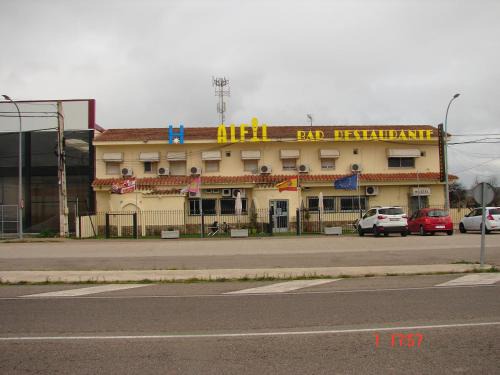 Cazalegas House | Hostal Alfil