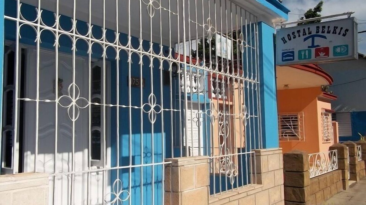 Moron House | Hostal Belkis