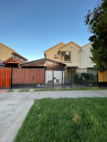 Pudahuel Bed & Breakfast | Hostal Brisa Serena