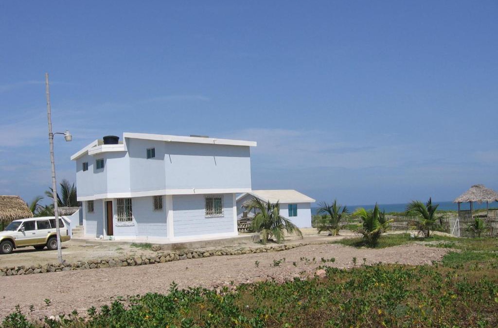 Crucita House | Hostal Cabañas Vistamar