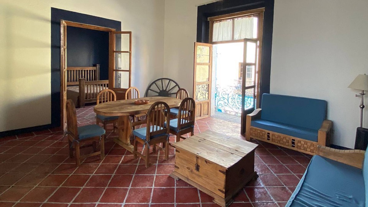 Atlixco Apartment | Hostal de 4 Habitaciones Sencillas con dos Baños en Planta Alta
