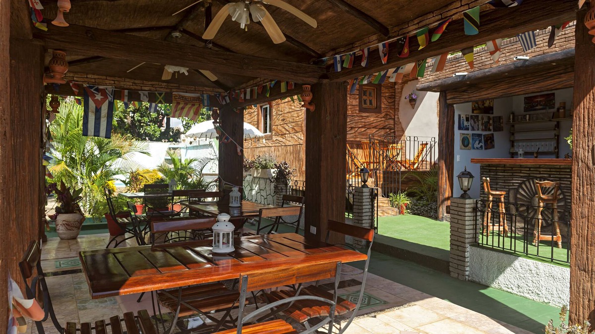 Trinidad House | Hostal Doña Cristina de Anita y Manel
