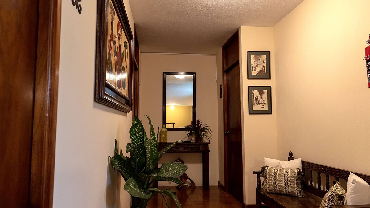Zona 13 Hostel | Hostal Donde Regina