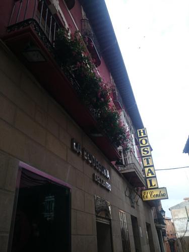 Barrio de Santo Domingo y San Martin House | Hostal El Centro