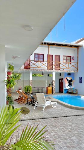 Montanita House | Hostal Laurita Beach