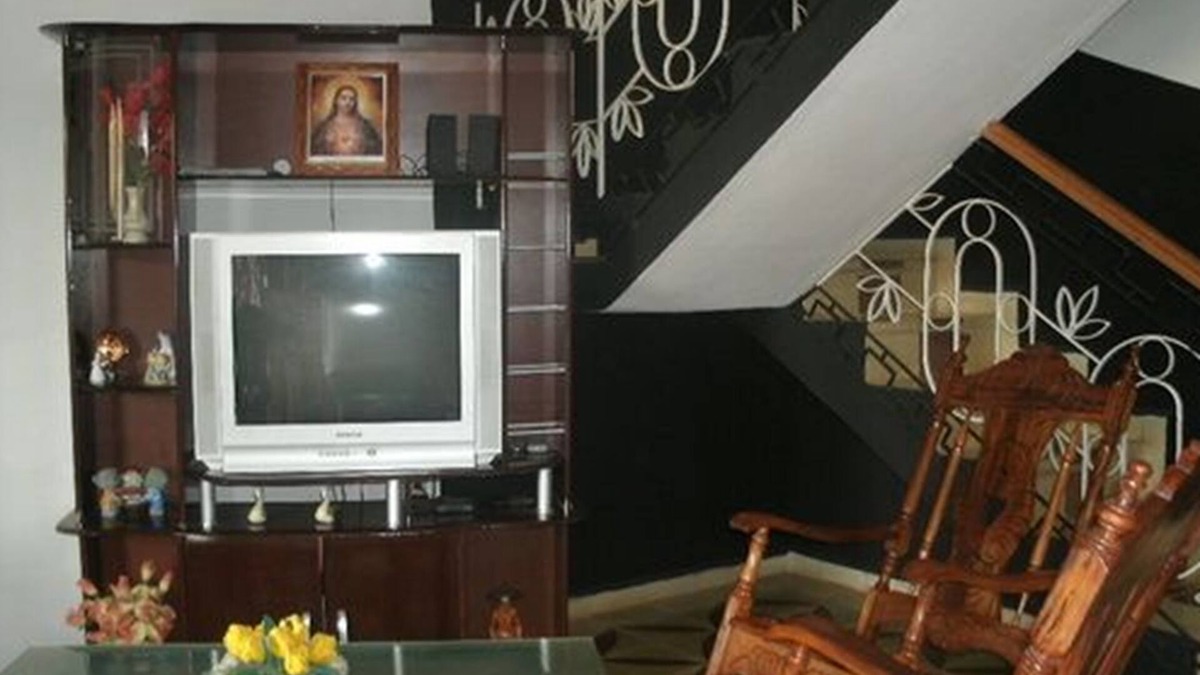 Moron House | Hostal Luna Azul