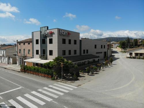 Cubells House | Hostal Restaurant Roma