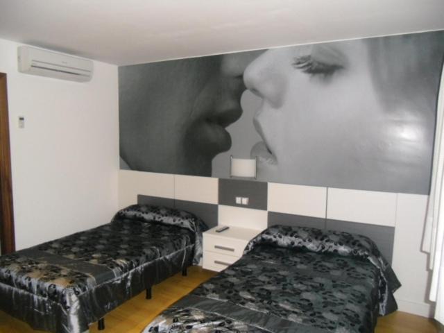 Fuentes de Ebro House | Hostal Restaurante Texas